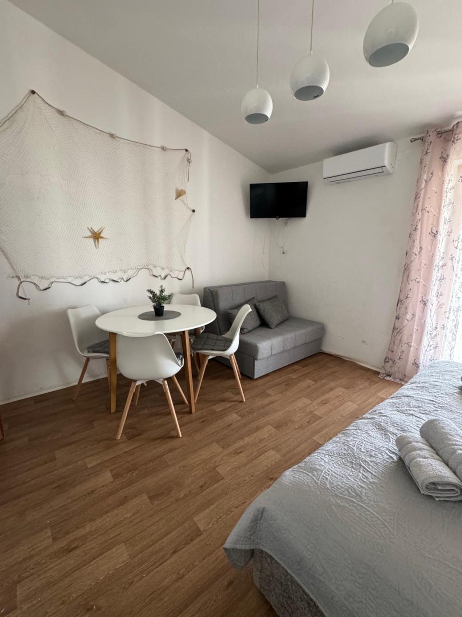Apartments Triton Rogoznica  Eksteriør bilde