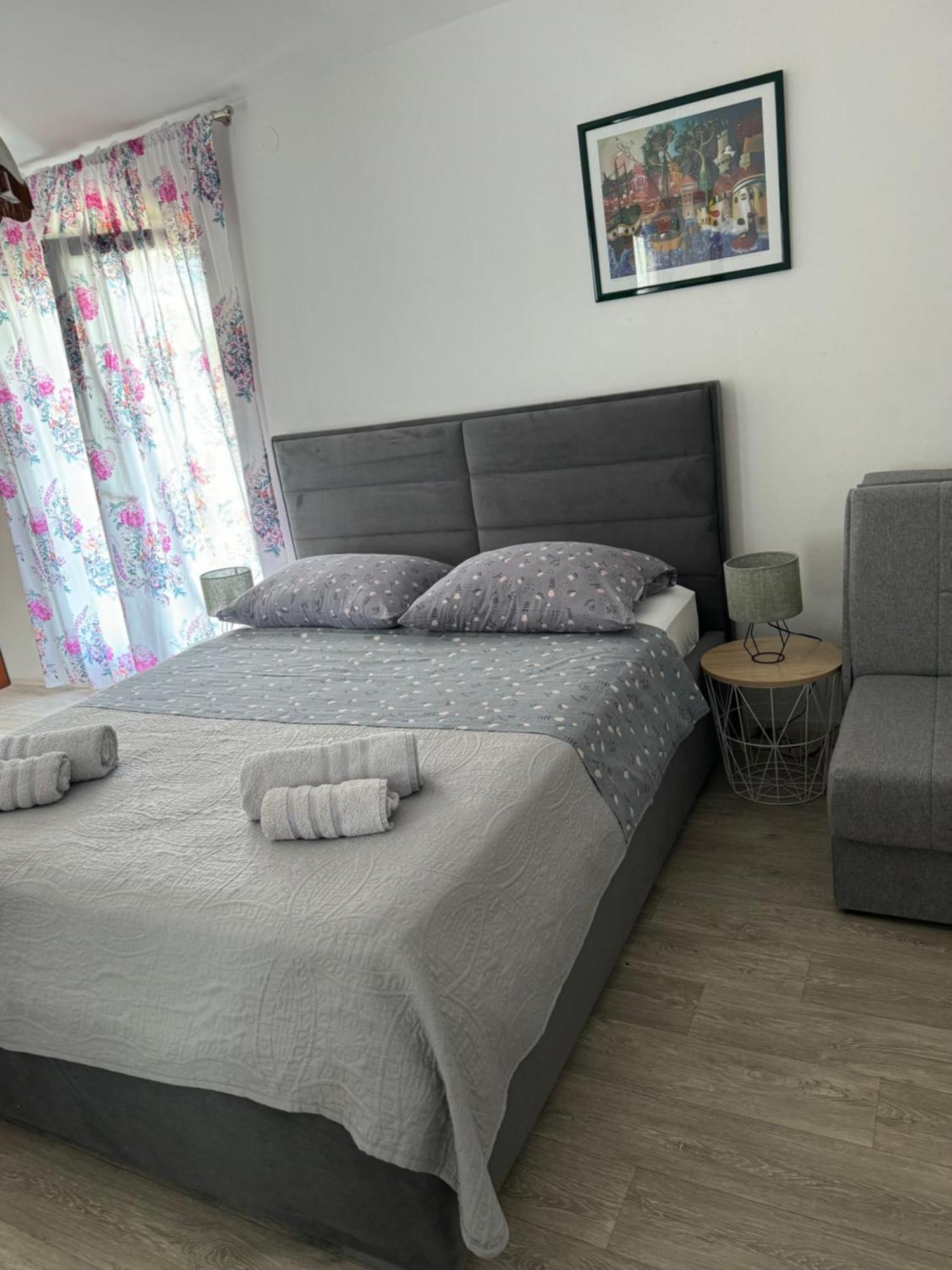 Apartments Triton Rogoznica  Eksteriør bilde